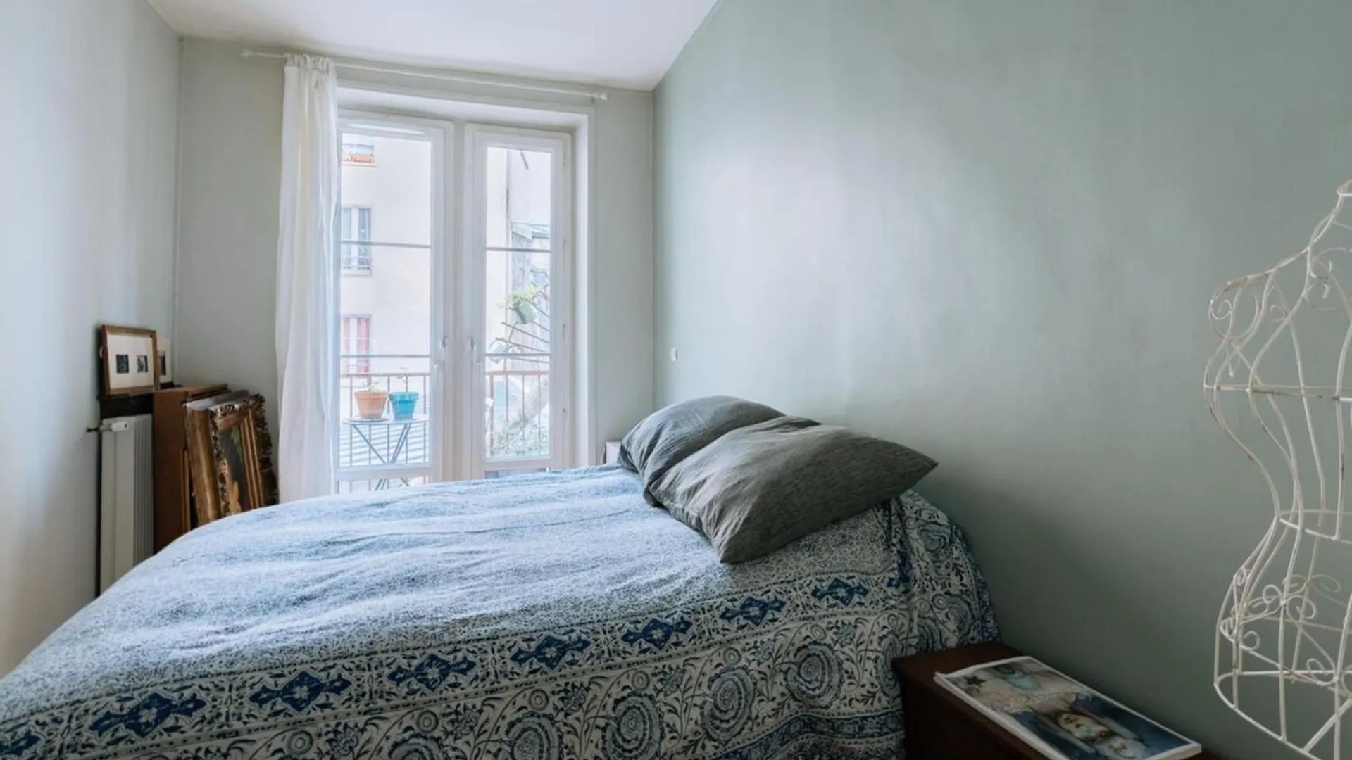 Apartment & Peaceful For 5 Republique! Paris